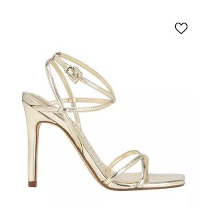 Gold strappy sandals ✨